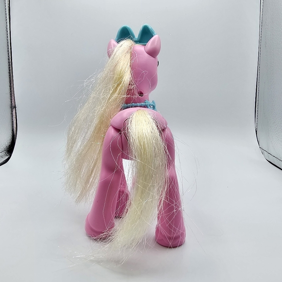 Zuru Pets Alive My Magical Unicorn Pony Light up Blinking Interactive Toy - Picture 5 of 5